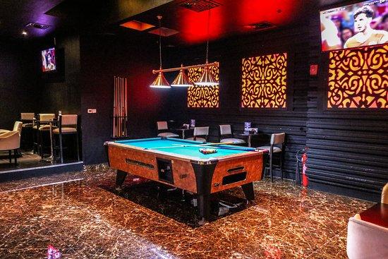 Club Acacia